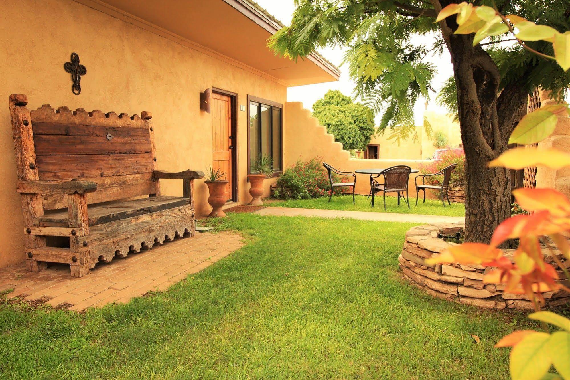 The Maverick Inn Alpine Exterior photo